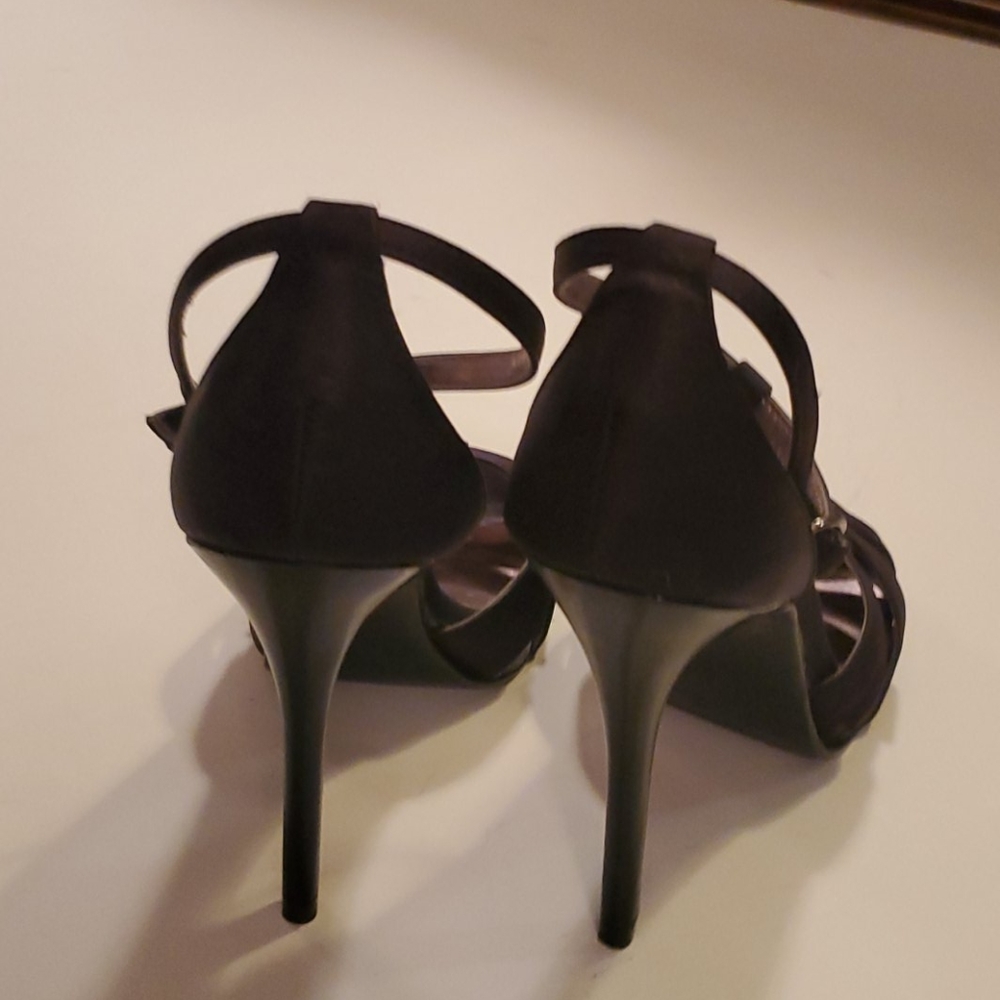 Kelly and katie black heels - Picture 3 of 4